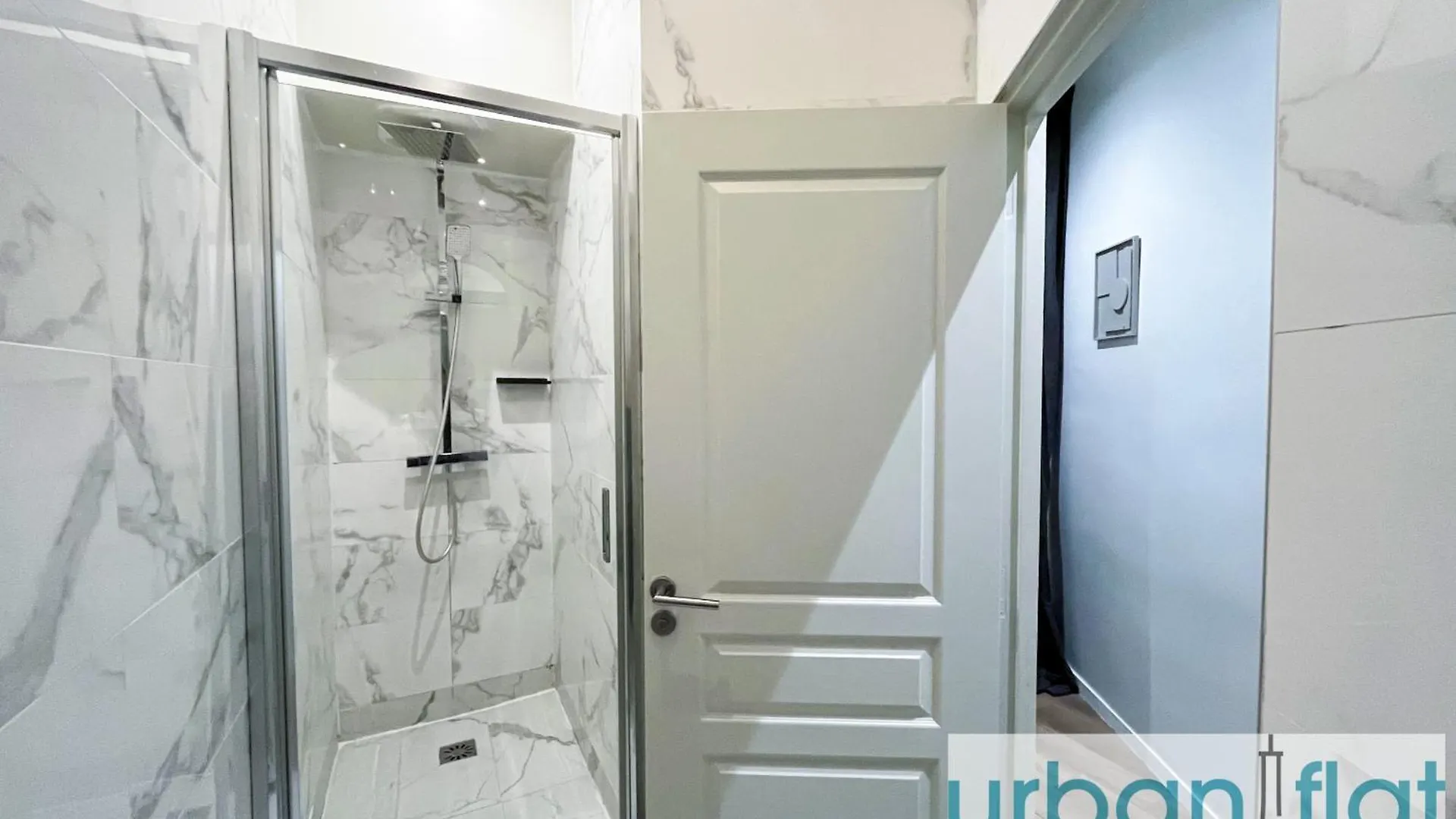 Urban Flat 62 - Beautiful Apartment Mermoz Champs-Elysees Paris France