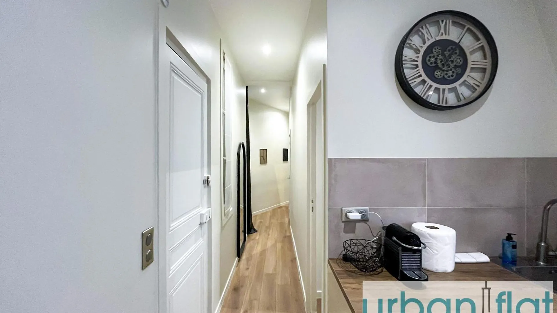 Urban Flat 62 - Beautiful Apartment Mermoz Champs-Elysees Paris